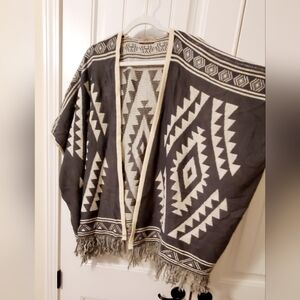 3XL Boho cardigan/kimono style sweater with Aztec print and fringe OS